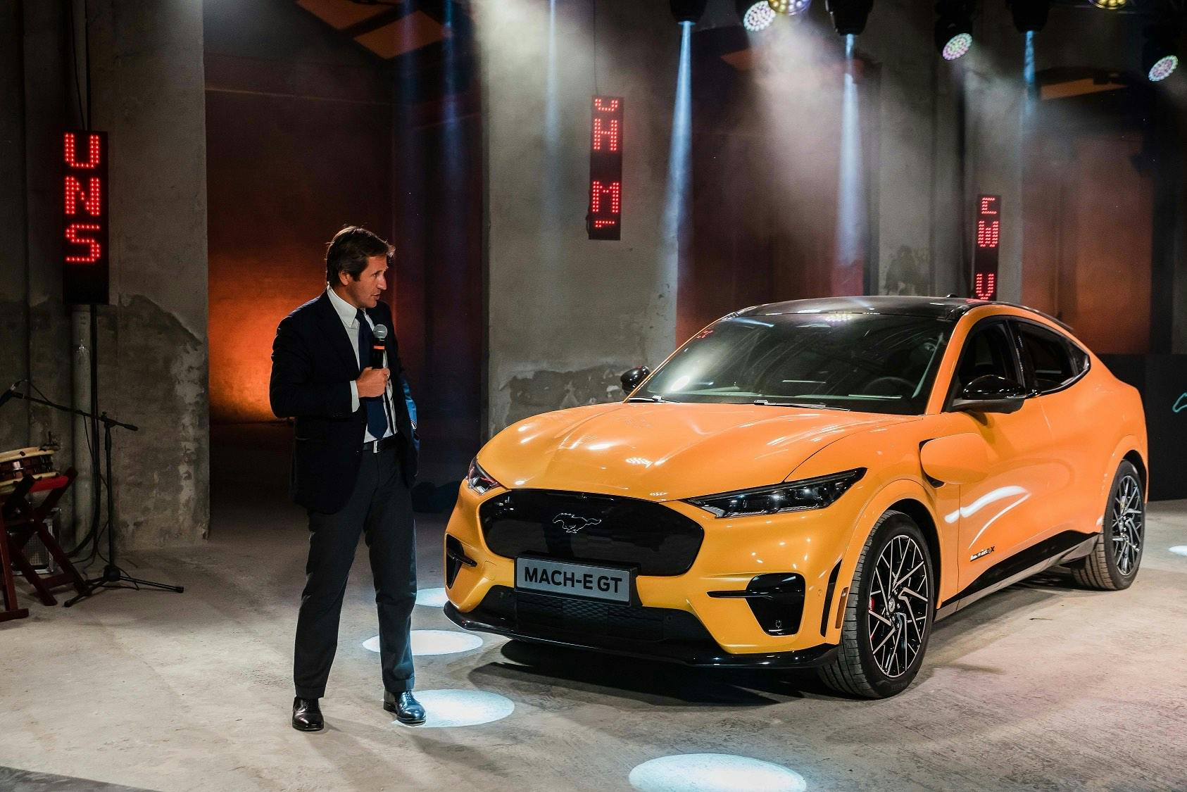 Ford Mustang Mach-e GT - presentazione statica