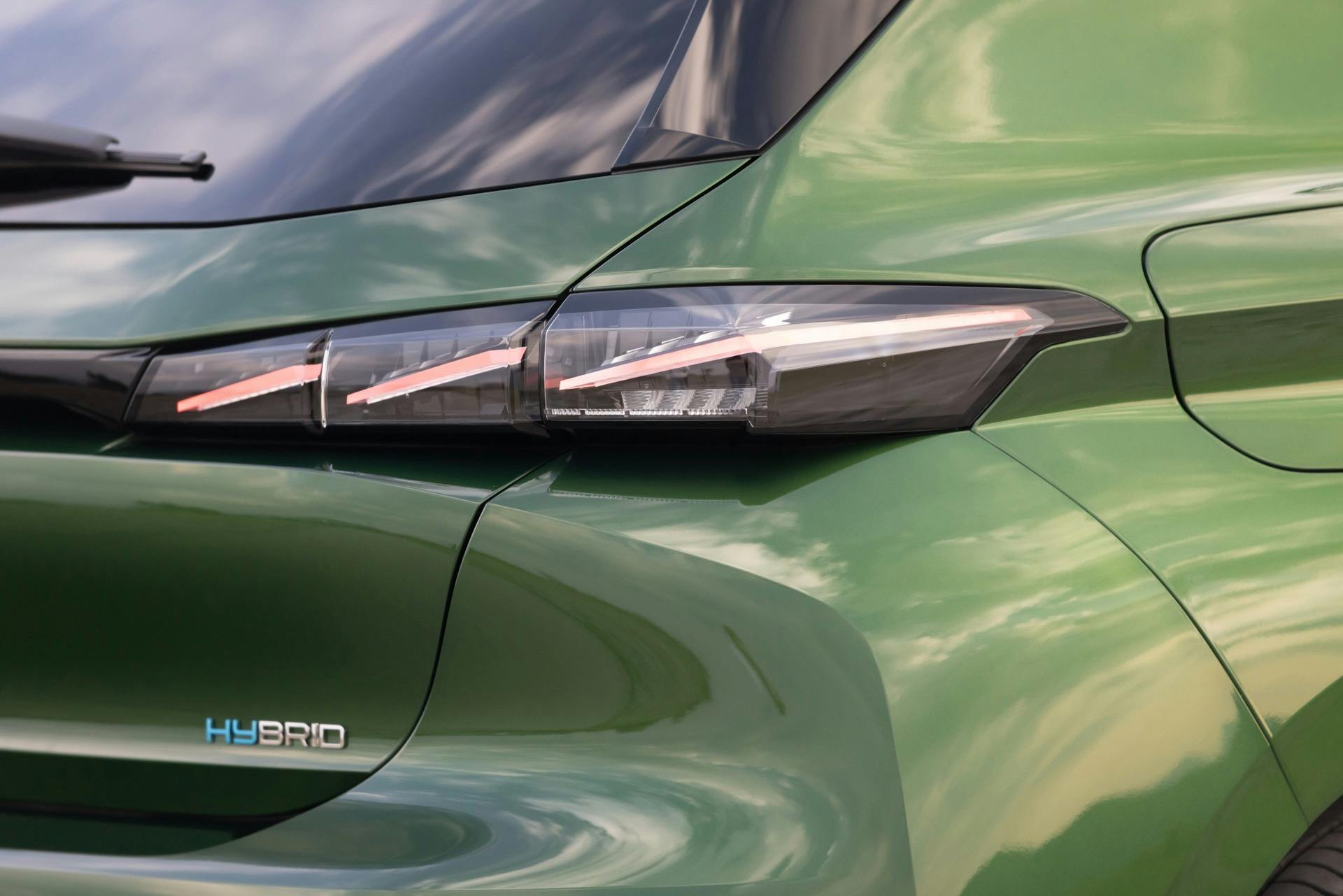 Peugeot 308 verde luci posteriori