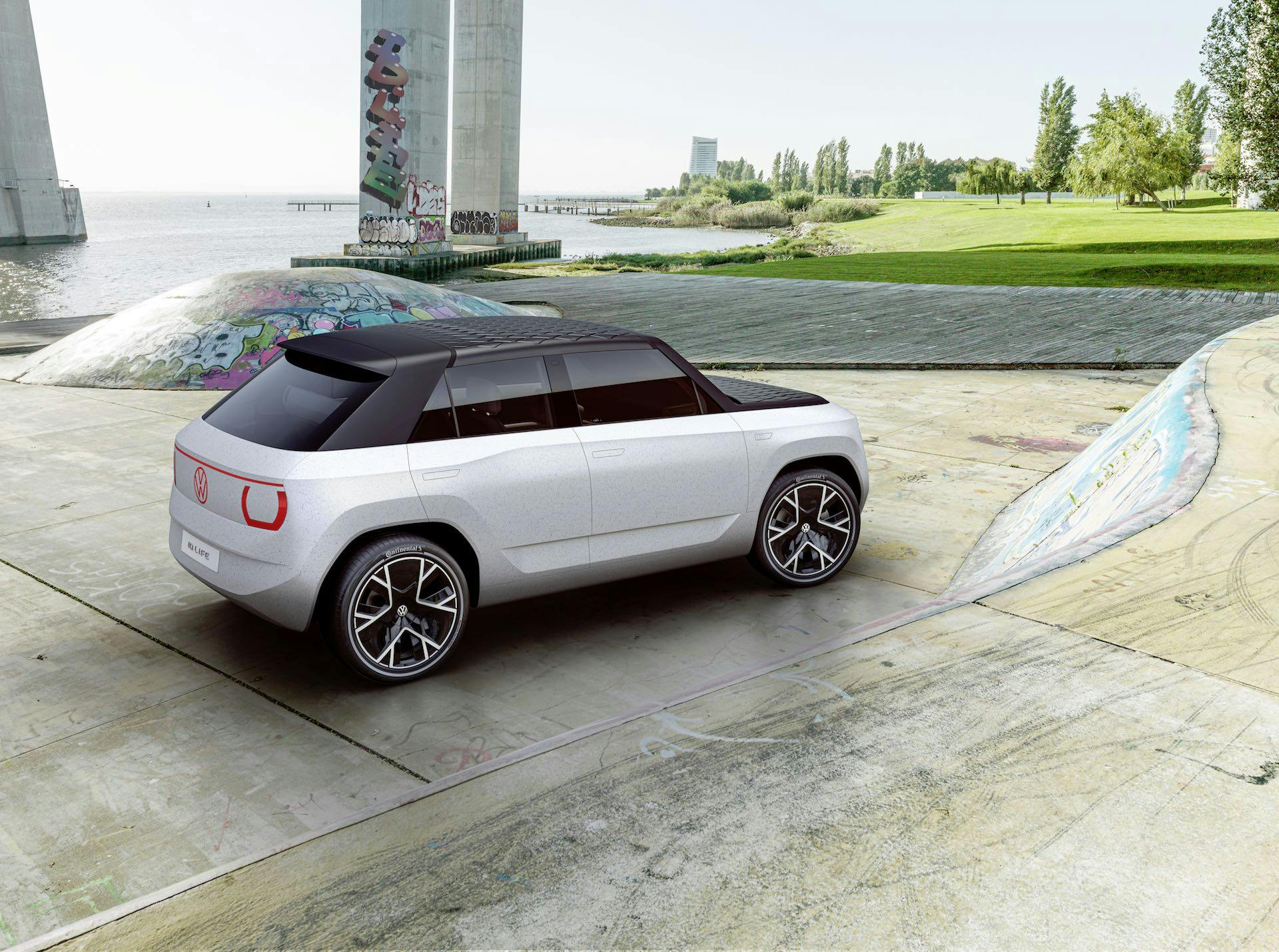 Volkswagen ID.LIFE concept car - render urbano posteriore