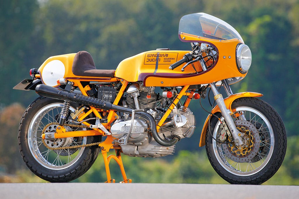 Ducati 750 Supersport scuderia Spaggiari