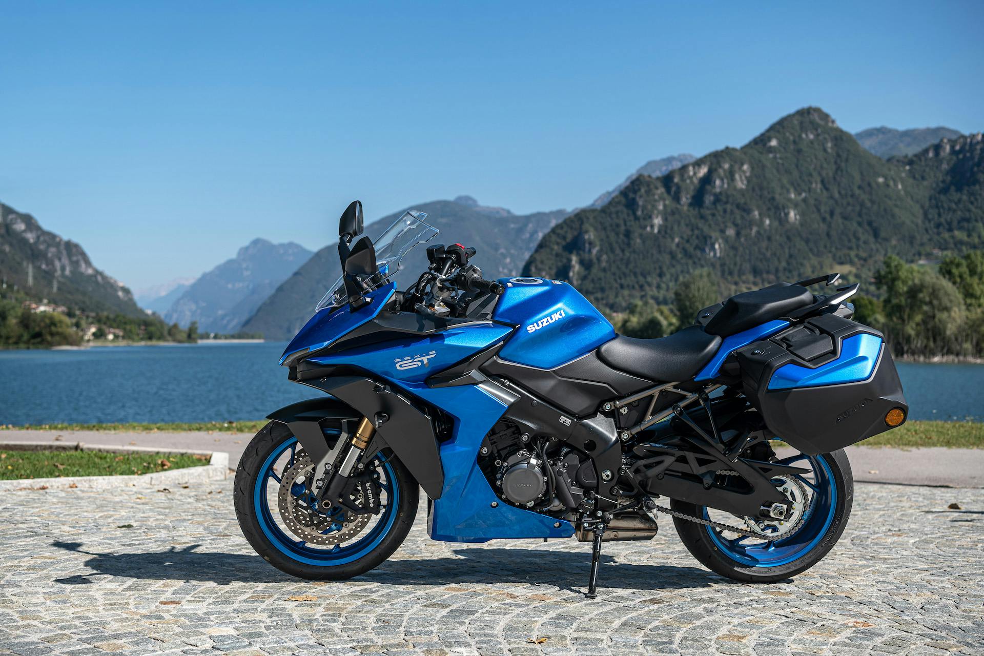 Suzuki GSX-S1000GT vista laterale