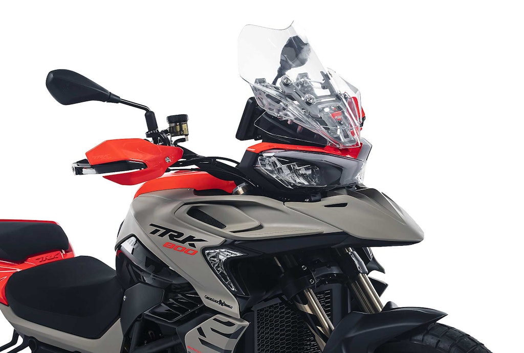 Benelli TRK 800