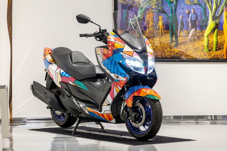 Suzuki Burgman asta beneficenza