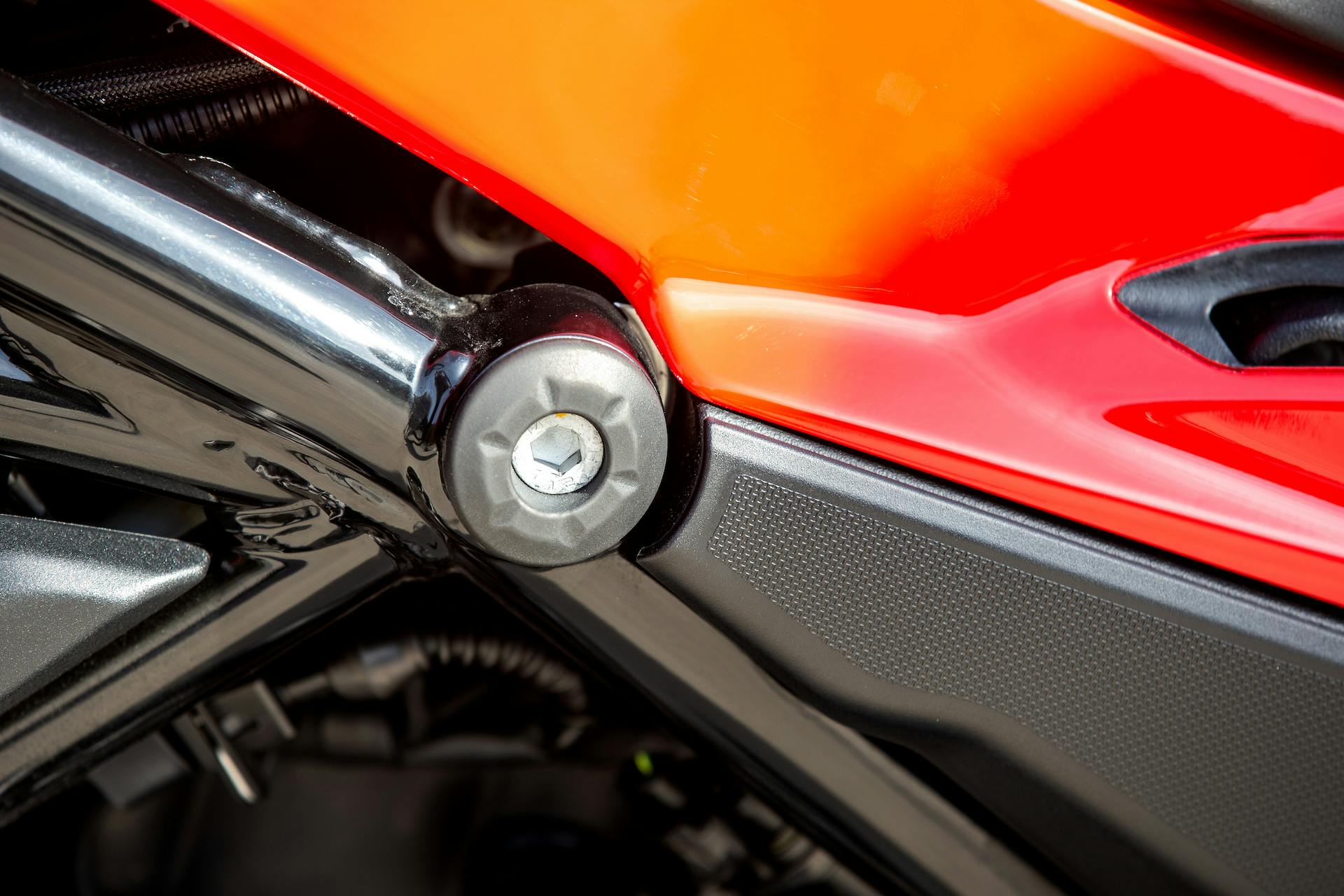 Particolare ergonomia Ducati Multistrada V2 S