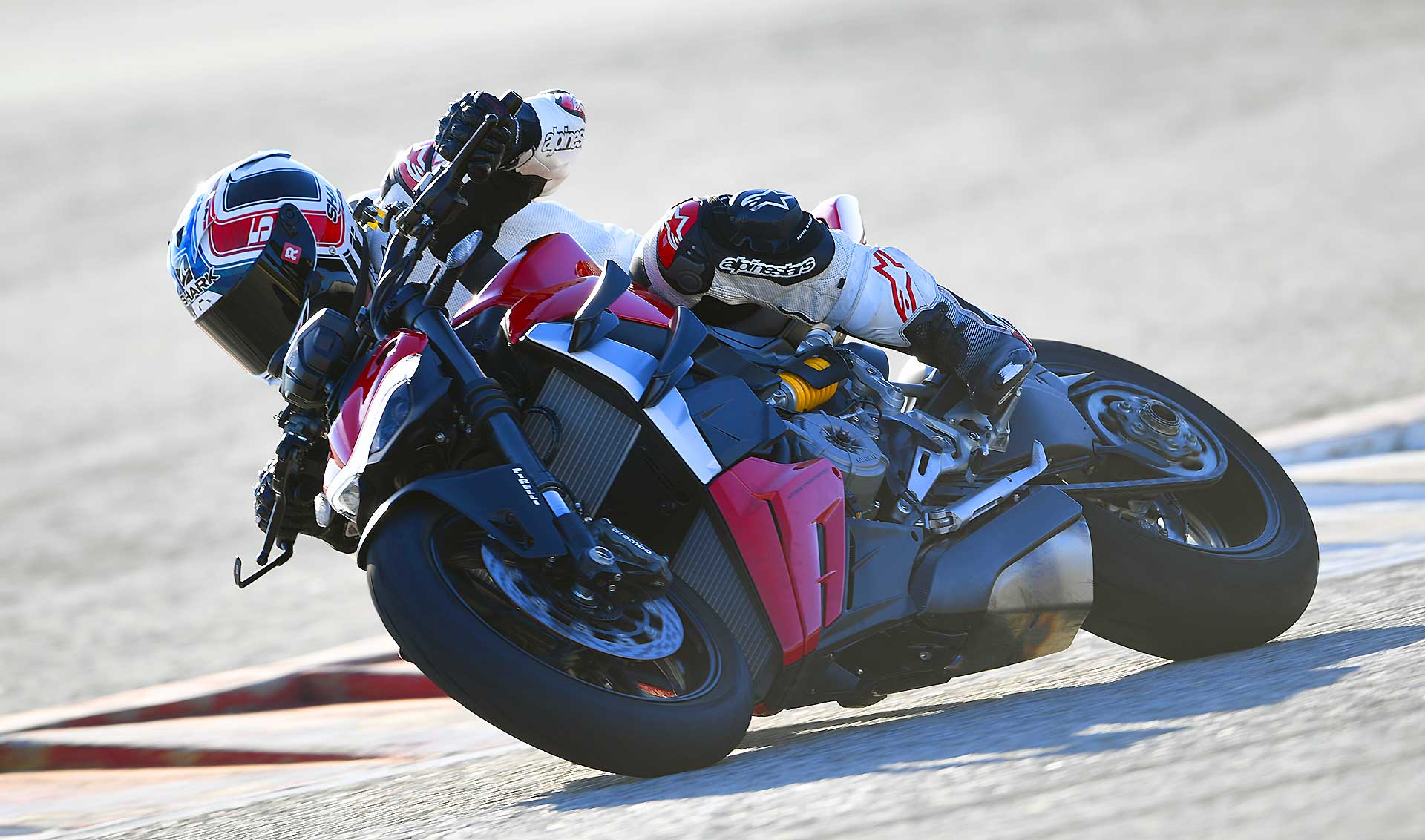 Ducati Streetfighter V2