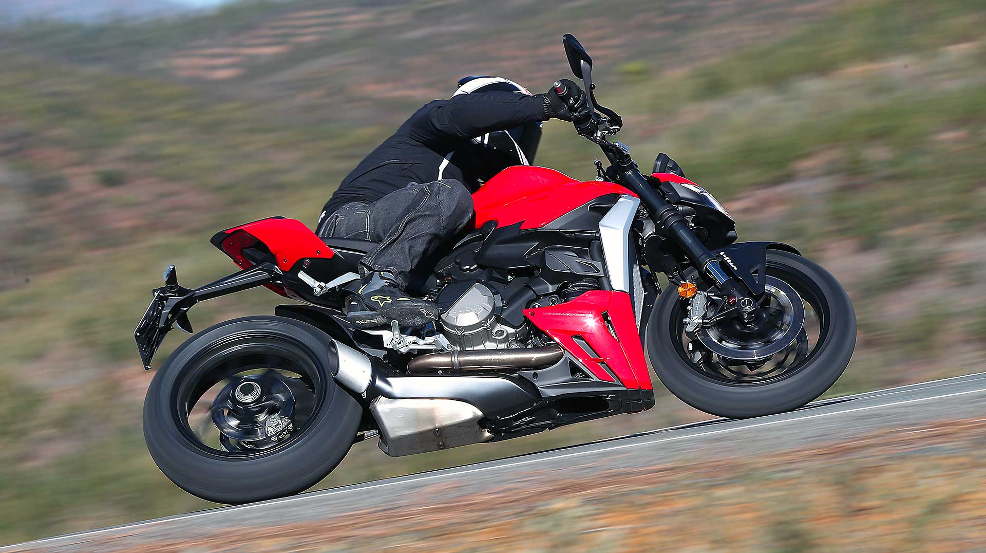 Ducati Streetfighter V2