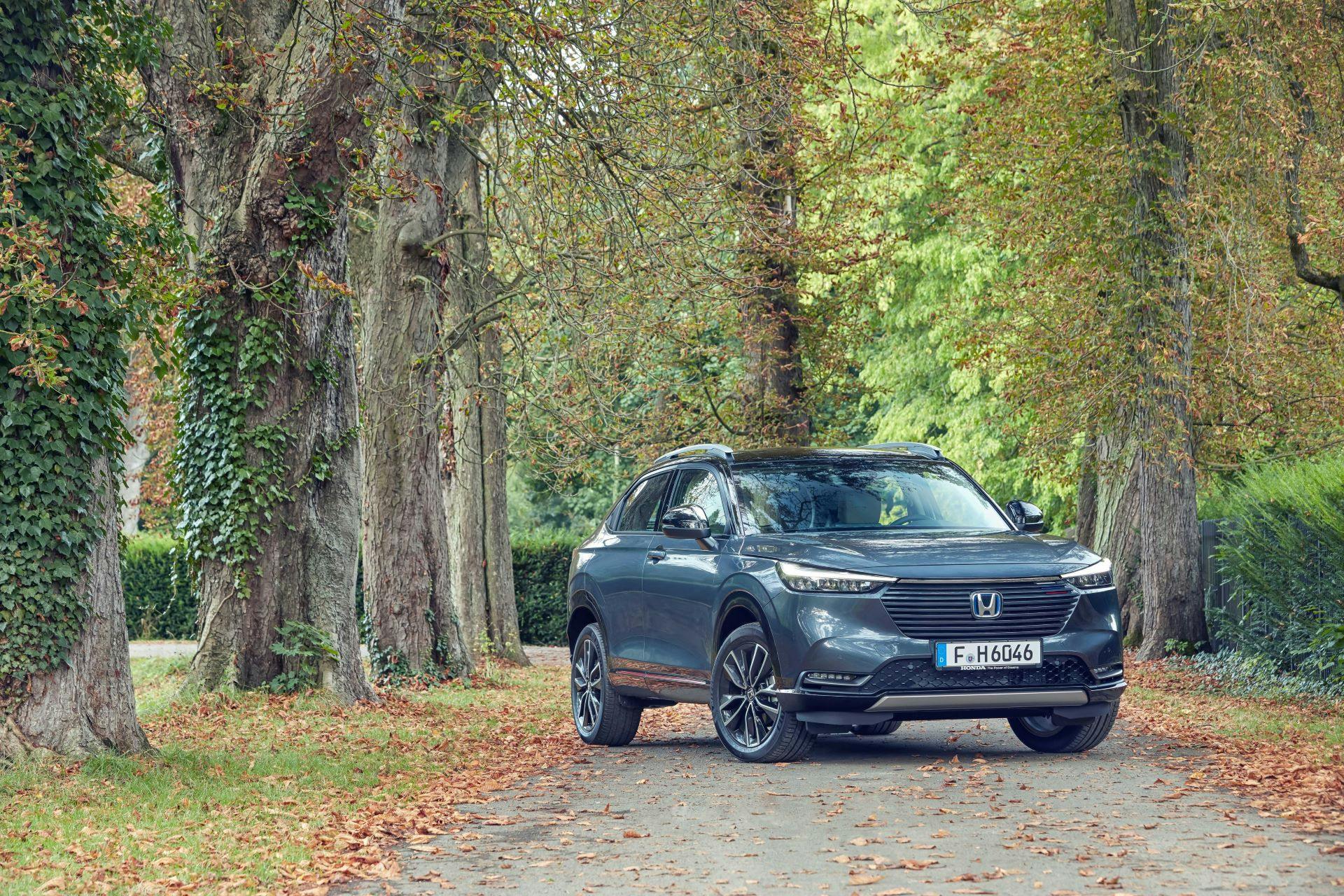 Honda HR-V full hybrid - statica tre quarti anteriore