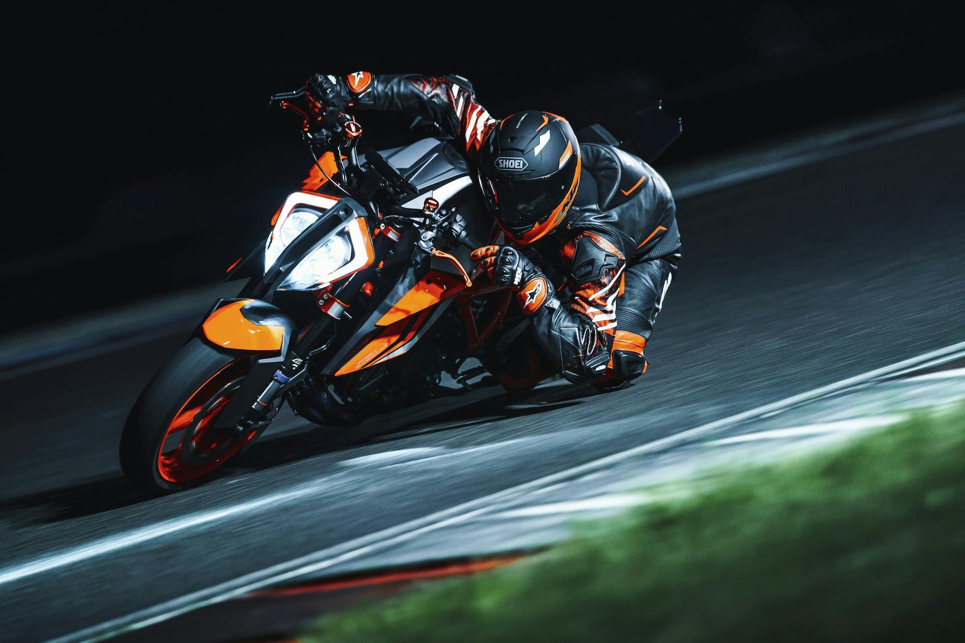 KTM 1290 Super Duke R EVO