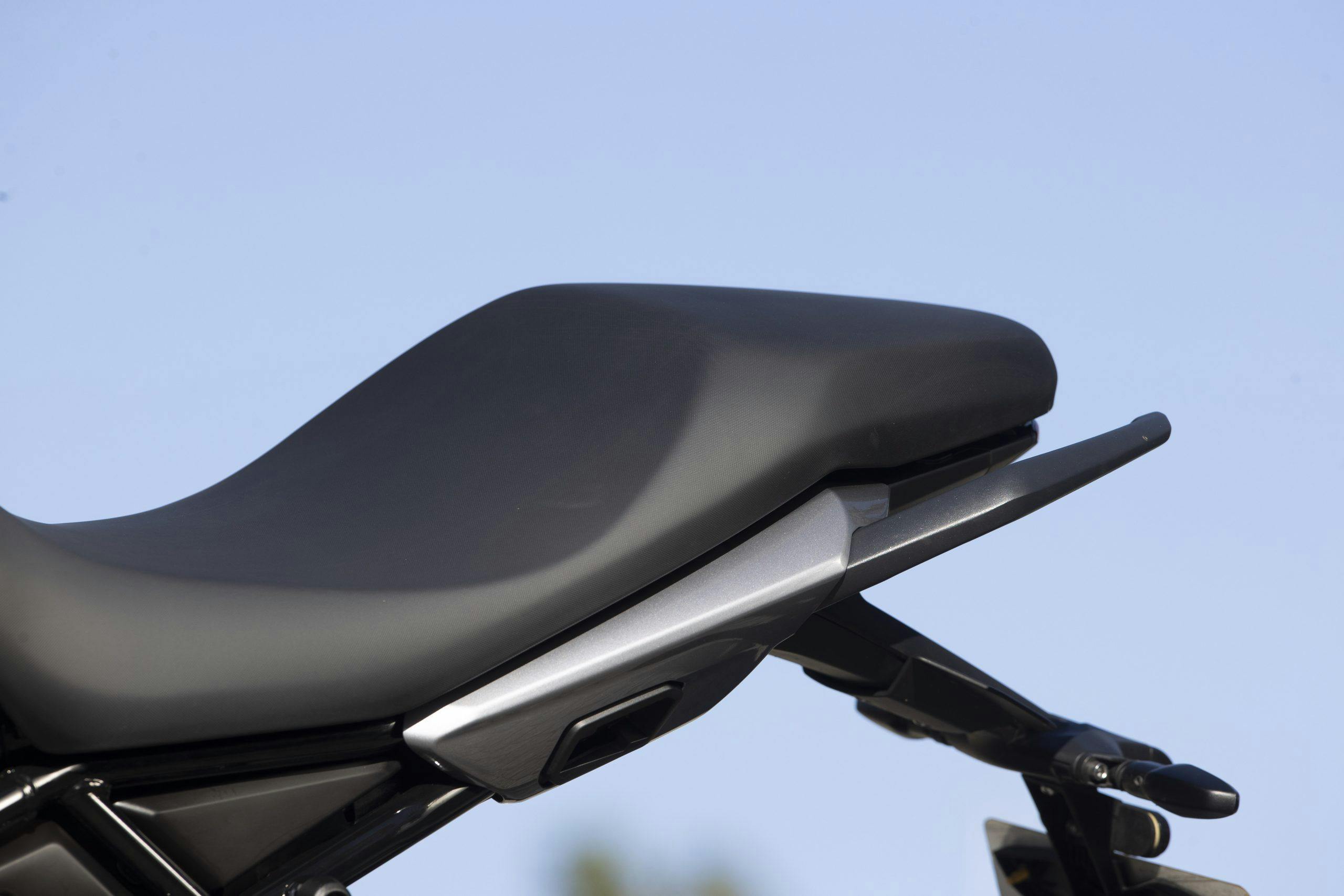 Dettaglio sella passeggero Triumph Tiger Sport 660