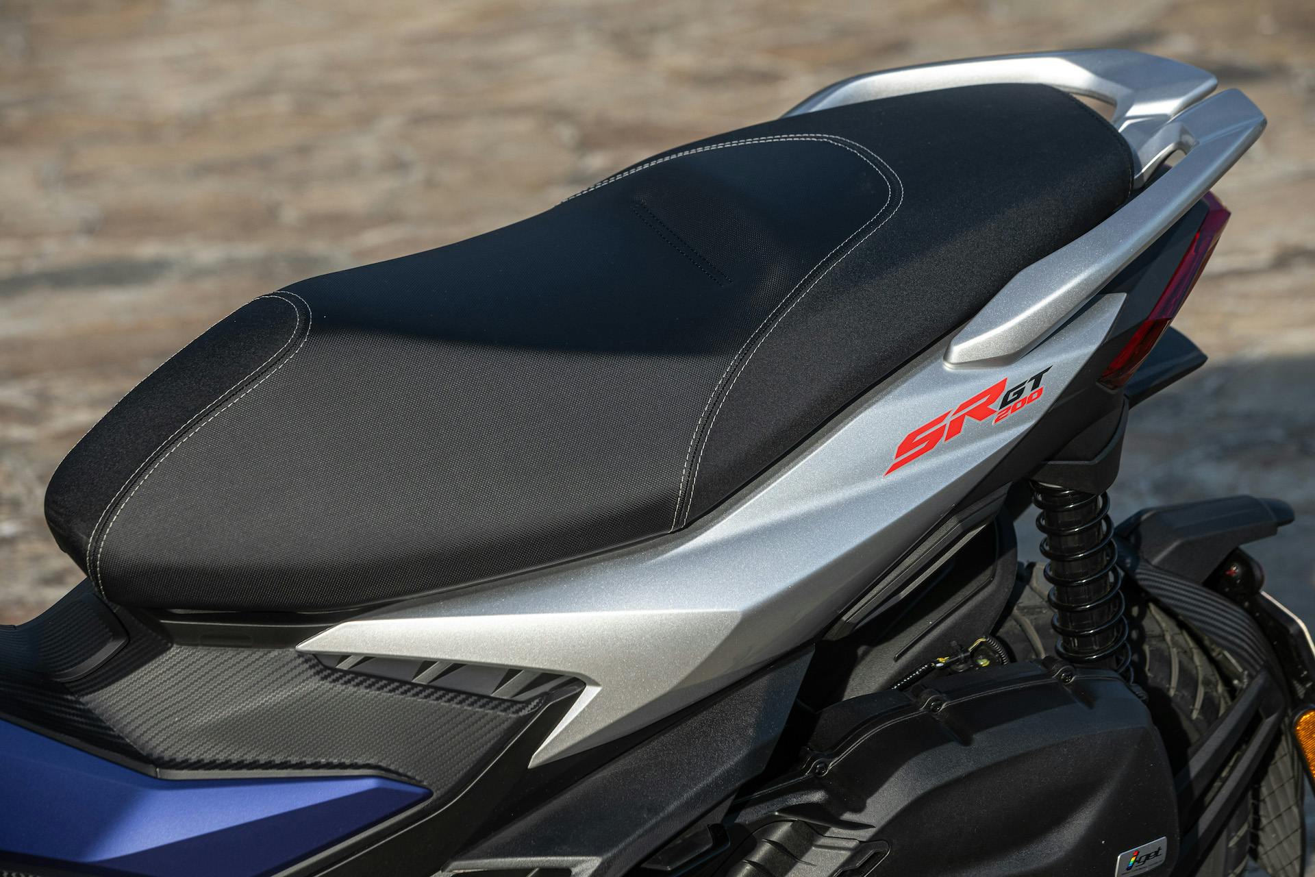 Sella Aprilia SR GT 200