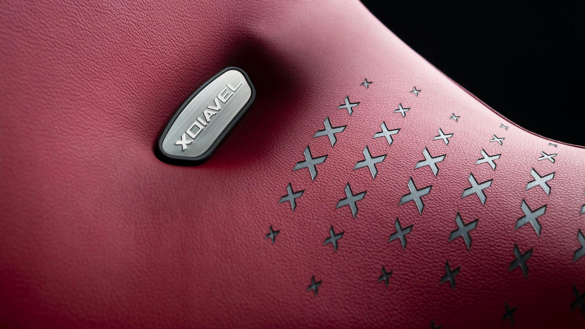 Ducati XDiavel Nera, Frau