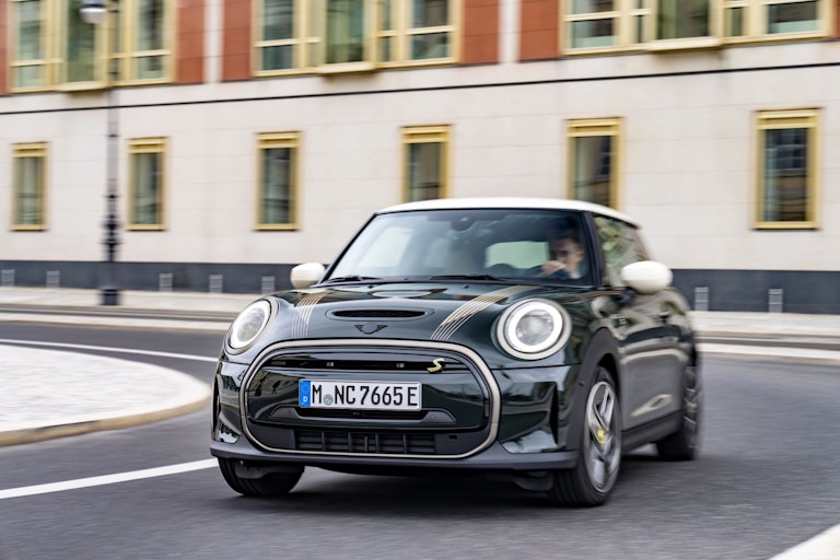 Mini Cooper SE Resolute Edition - dinamica frontale