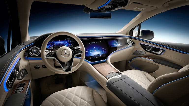 Mercedes EQS SUV Hyperscreen interno