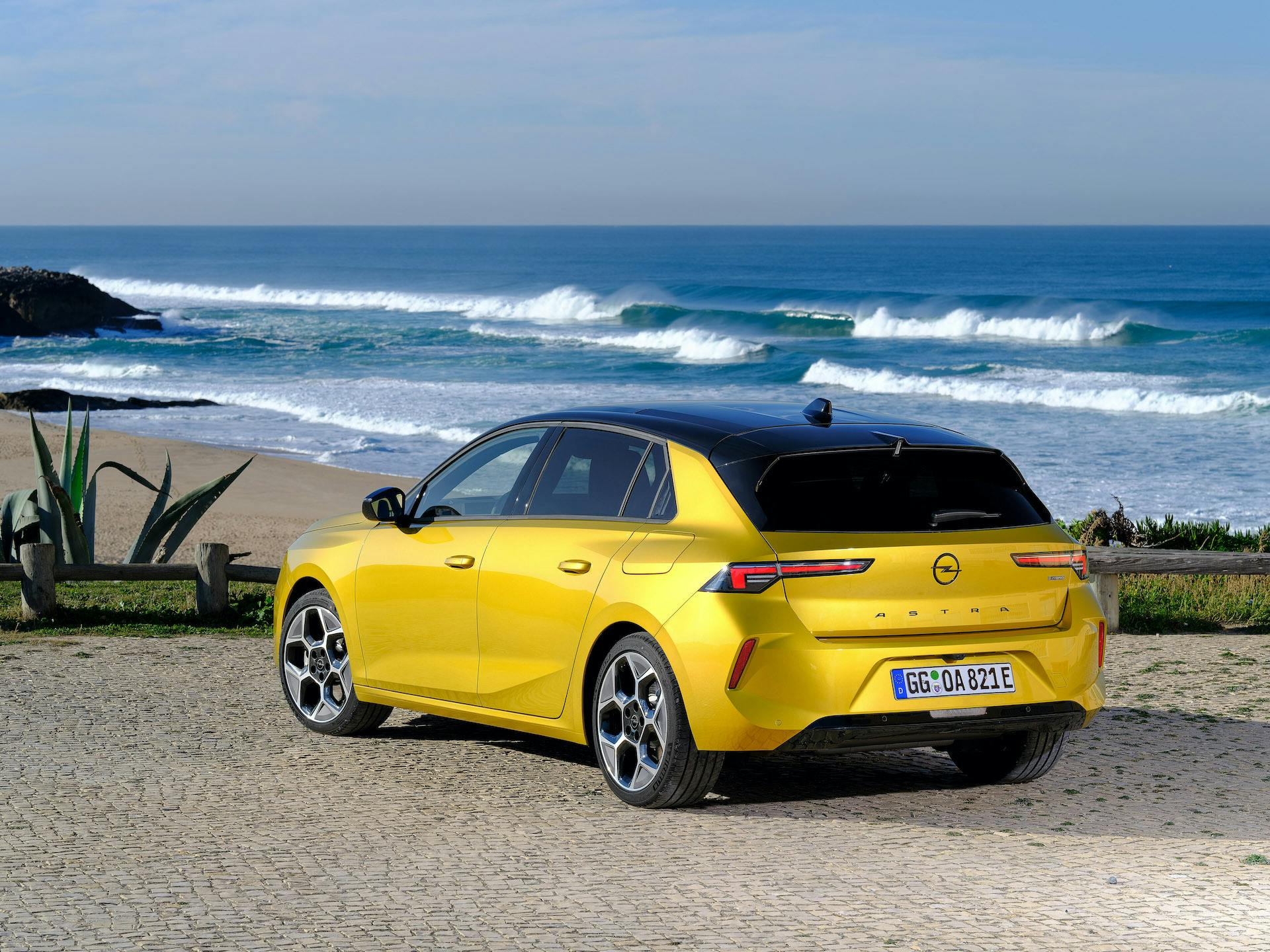 prova nuova Opel Astra Hybrid