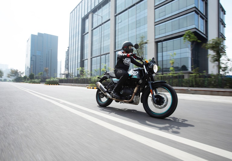 Royal Enfield Scram 411 - Spirit Silver