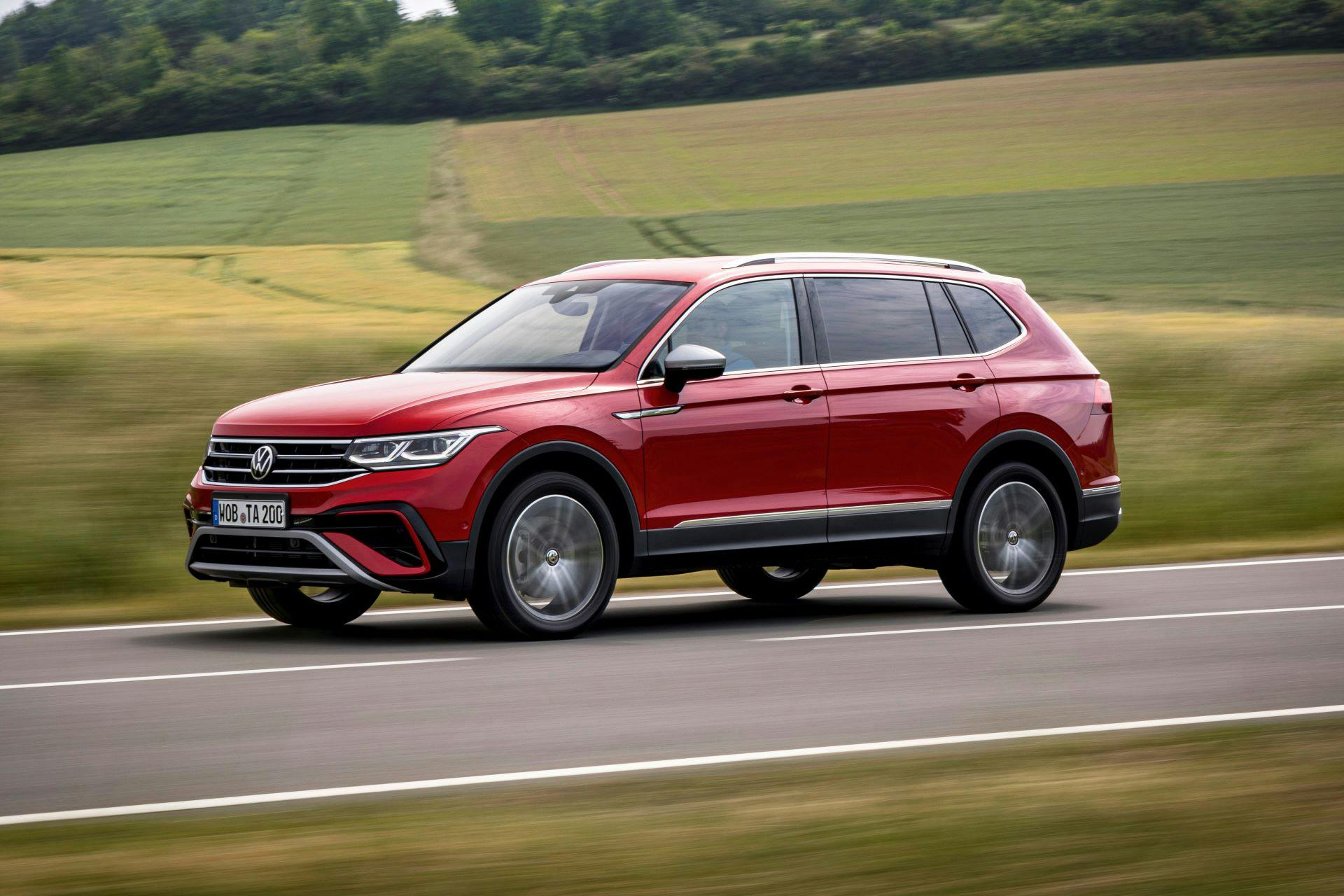 Volkswagen Tiguan All Space - dinamica tre quarti anteriore