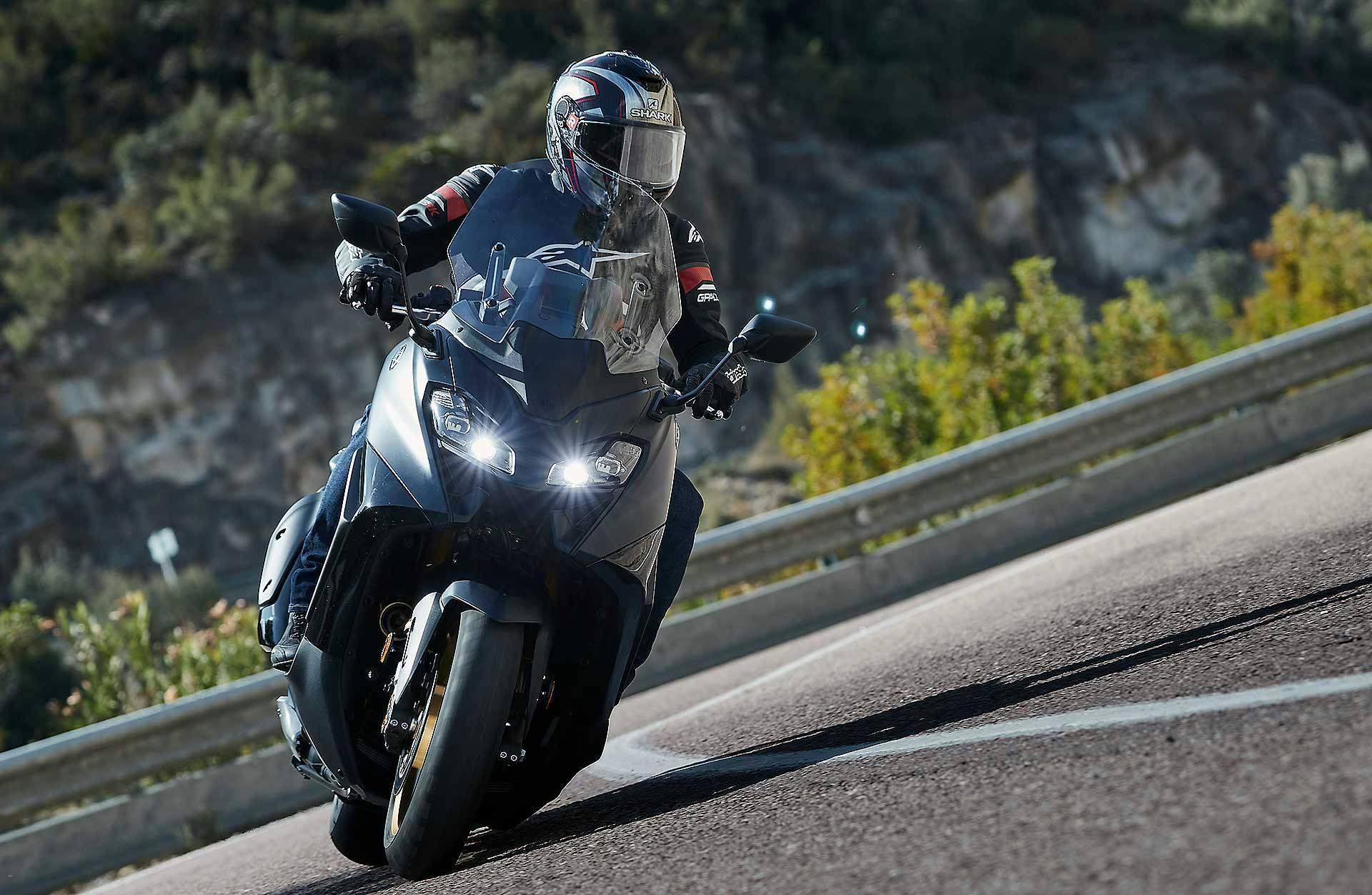 Yamaha TMax migliore maxi scooter