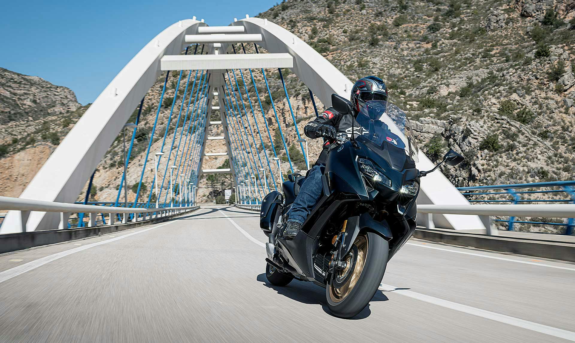 Yamaha TMax TechMax 2022