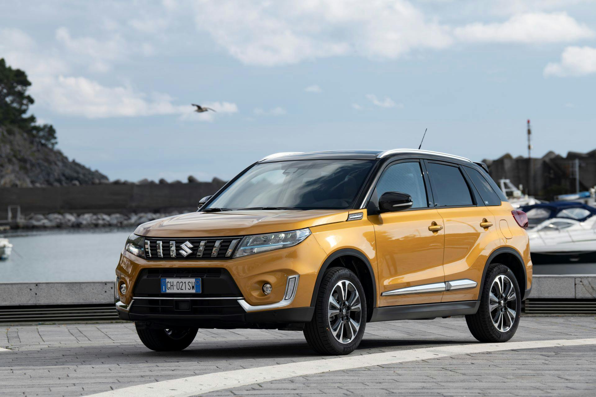 Suzuki Vitara 140 Volt - statica tre quarti anteriore