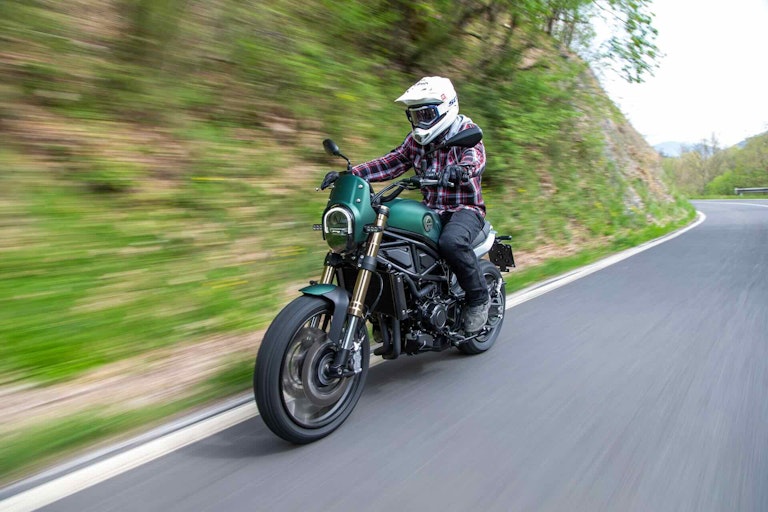 Benelli Leoncino 800 Trail in movimento