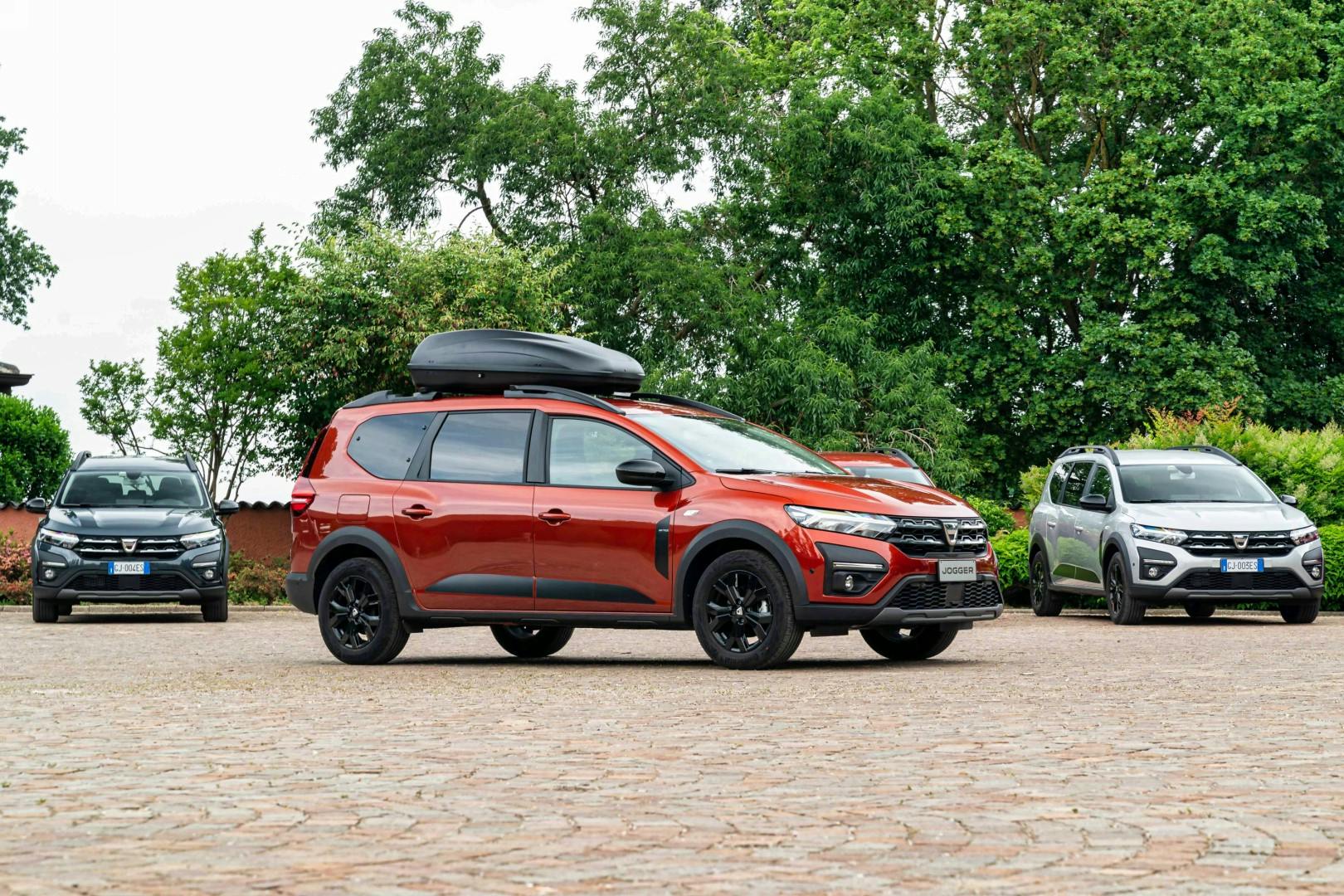 dacia jogger foto dall'alto da drone