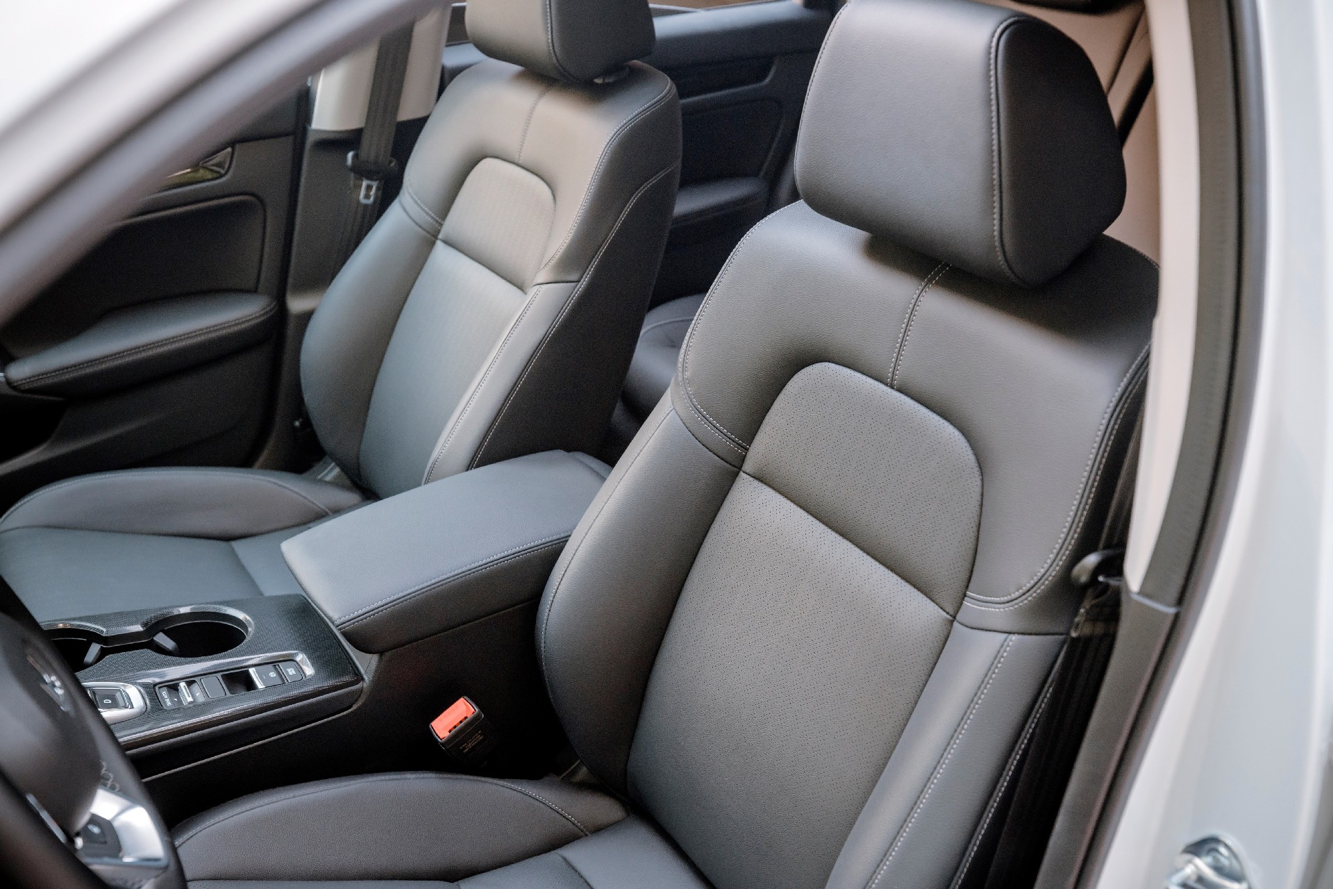 honda civic eHEV 2022 particolare abitacolo