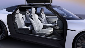 DeLorean Alpha5, 2022. Gli interni