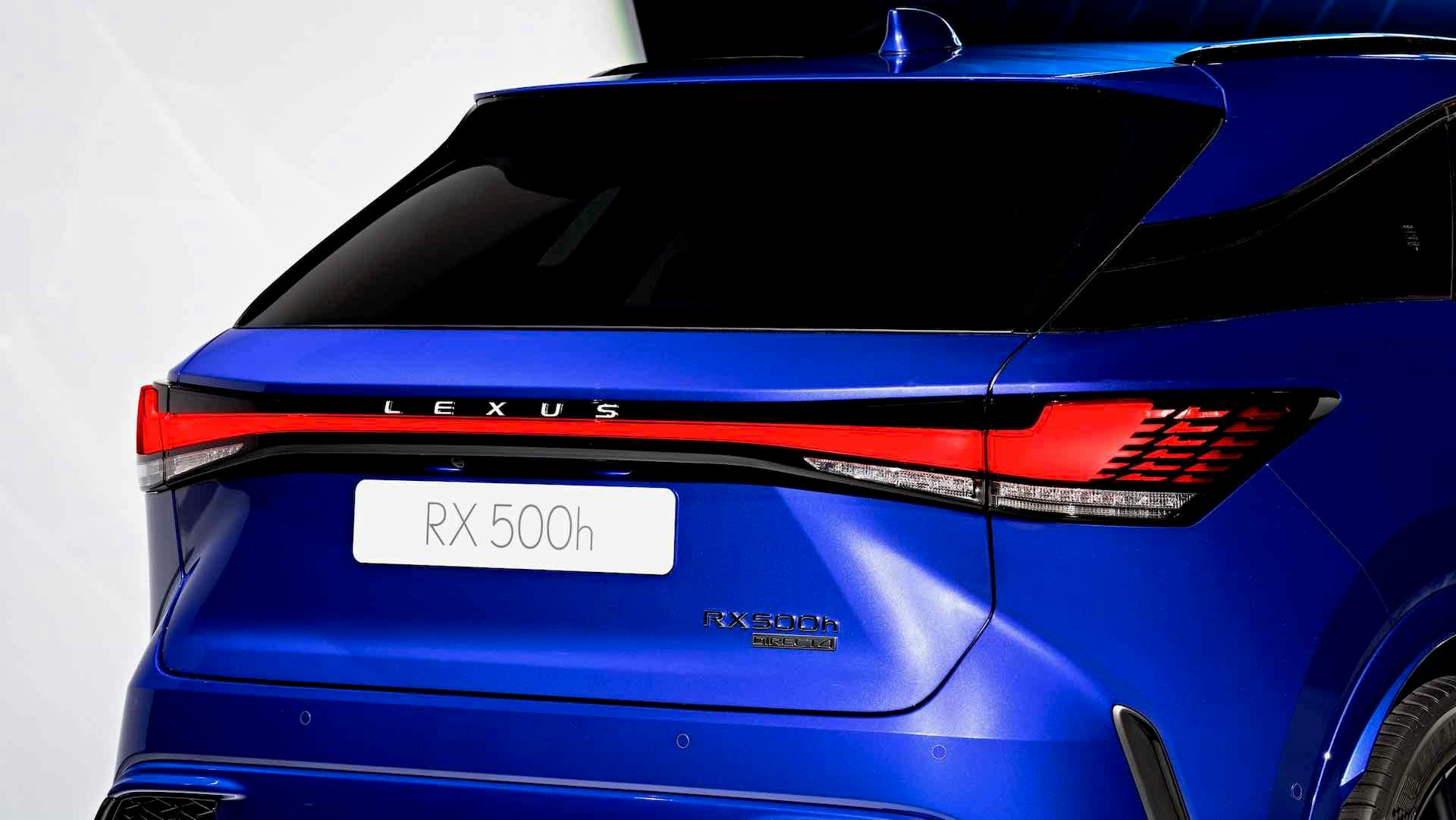 Lexus RX 2023, posteriore