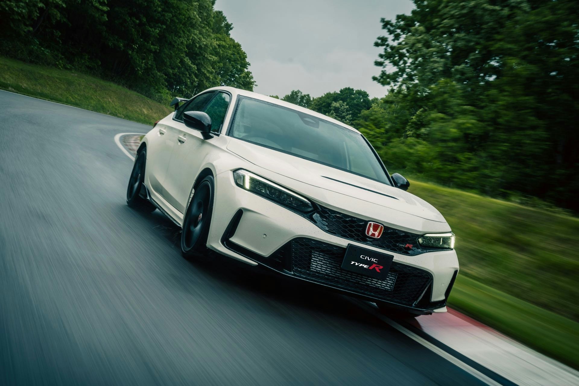 Honda Civic Type R 2023, ancora più potente e più veloce - RED Live