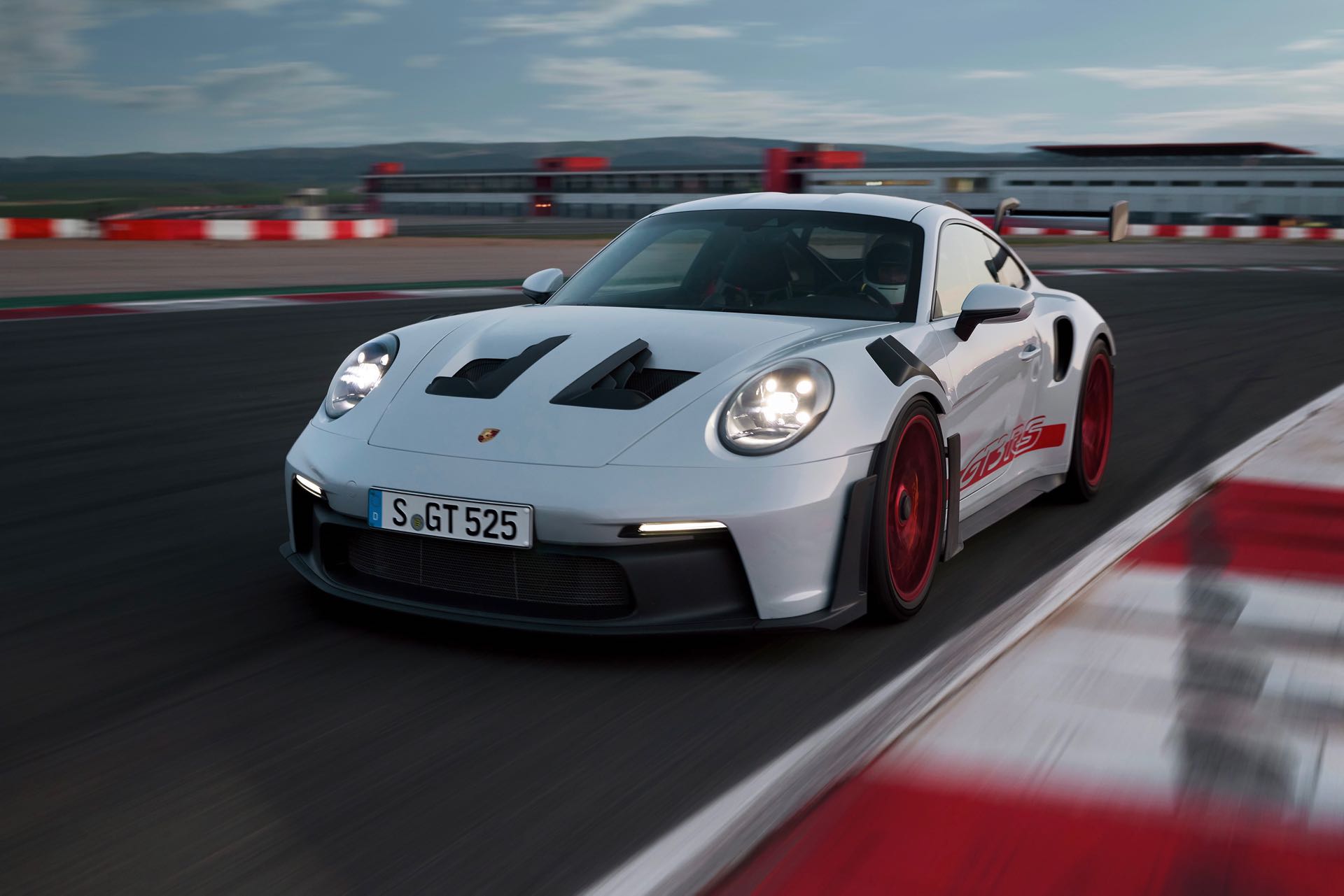 Porsche 911 GT3 RS 2023, Con Le Corse Nel Sangue - RED Live