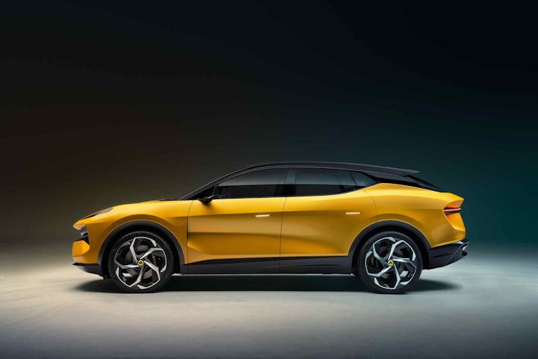 Lotus_Eletre_Yellow- vista laterale