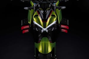 Ducati Streetfighter V4 Lamborghini vista frontale con ali