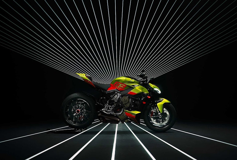 Ducati Streetfighter V4 Lamborghini foto studio