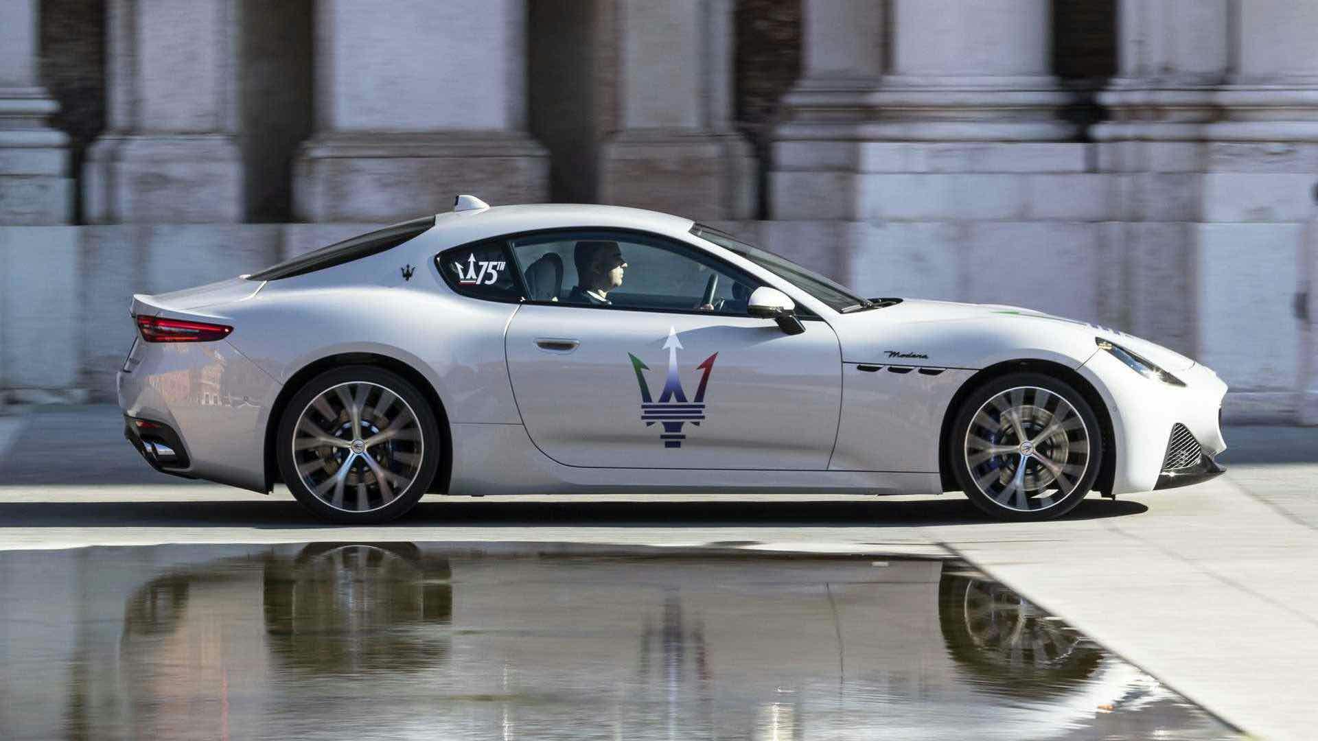Maserati-granturismo-v6 - vista laterale 