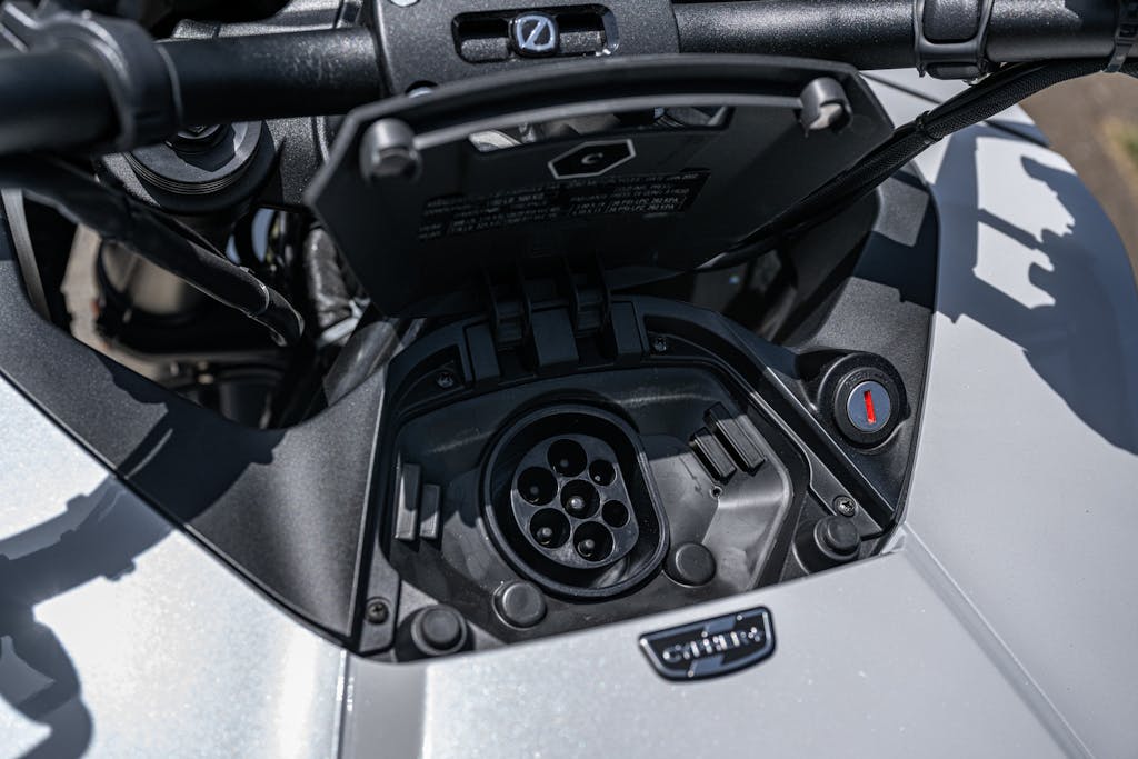 Zero DSRX - dettaglio presa di ricarica