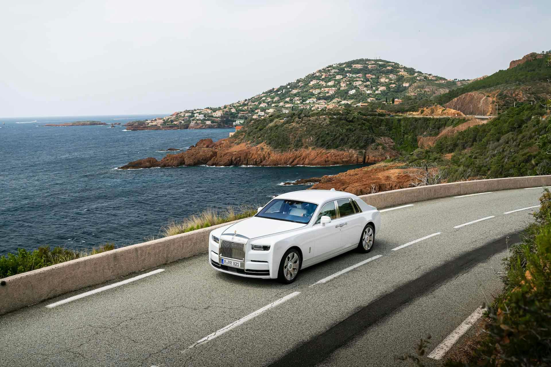 auto V12 - rolls-royce_phantom