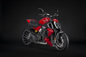 Ducati Diavel V4