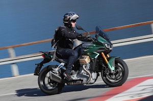 Moto Guzzi V100 Mandello