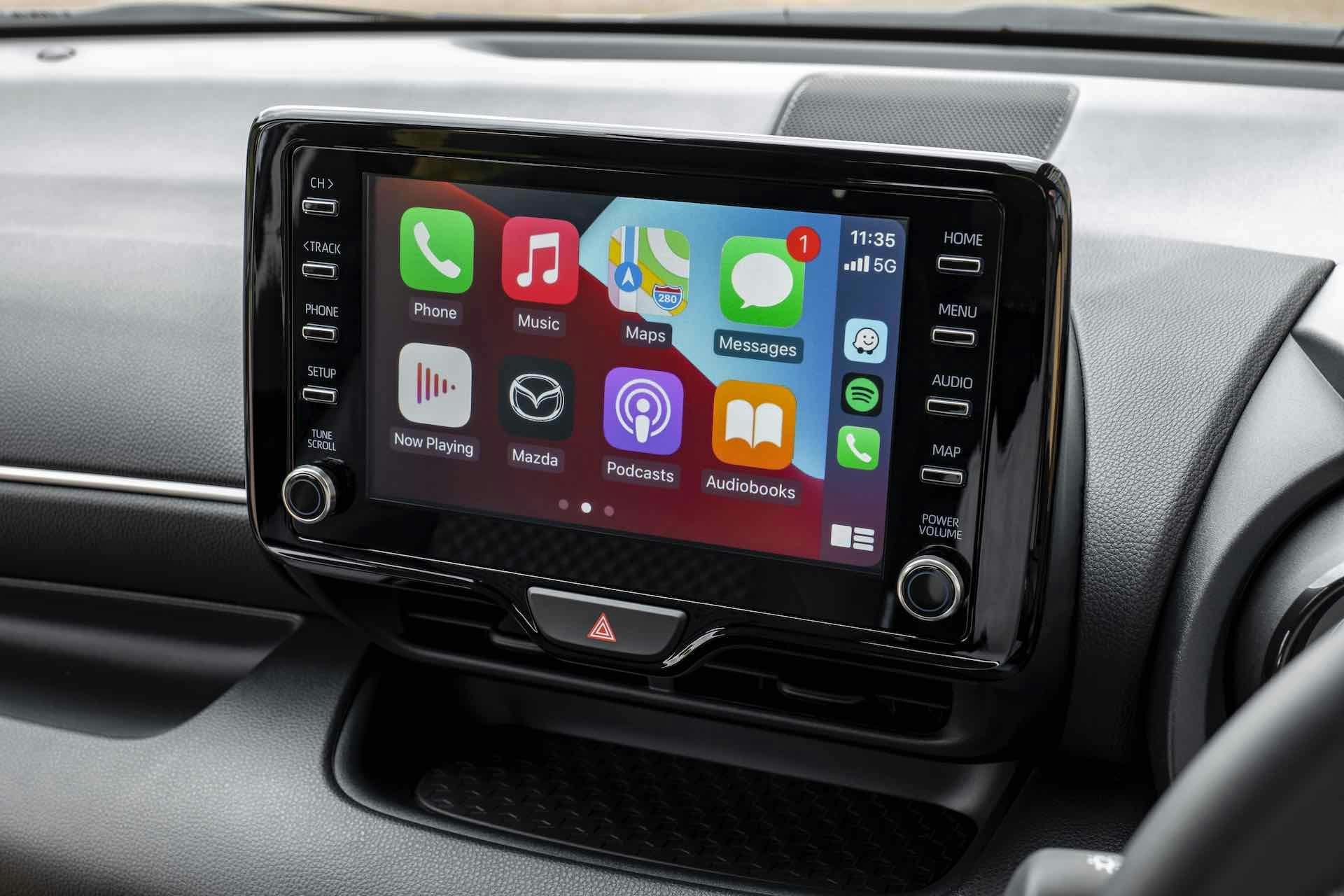 test mazda2_hybrid - apple car play