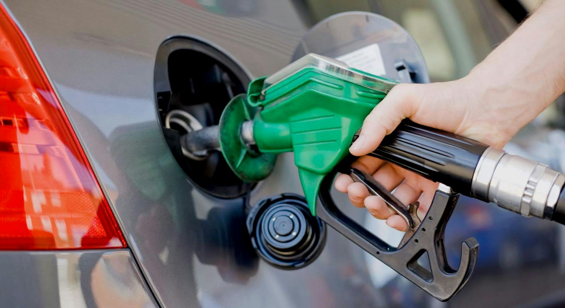prezzi benzina, fare il pieno