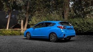 subaru-impreza - tre quarti posteriore
