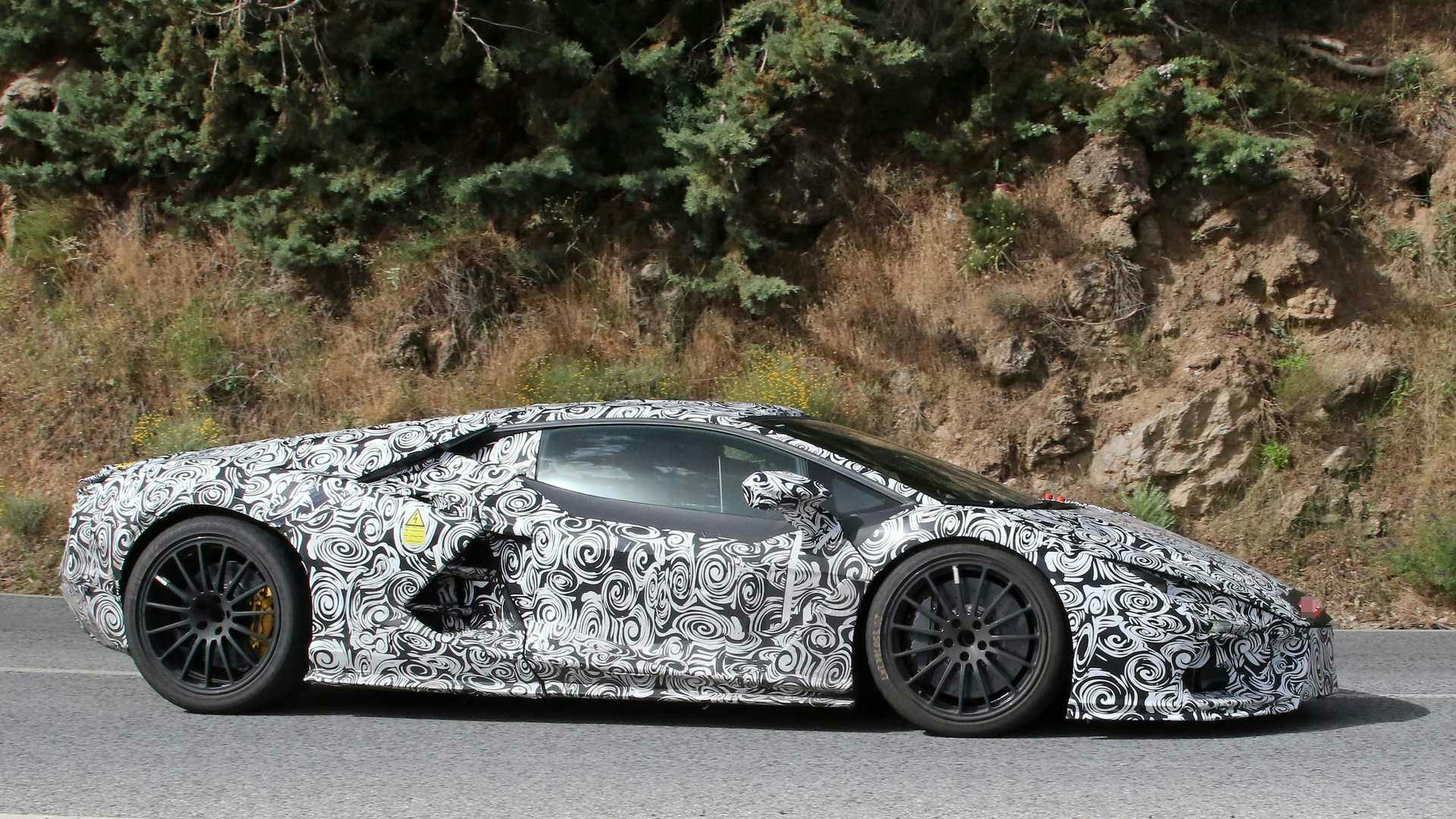Lamborghini Aventador 2023