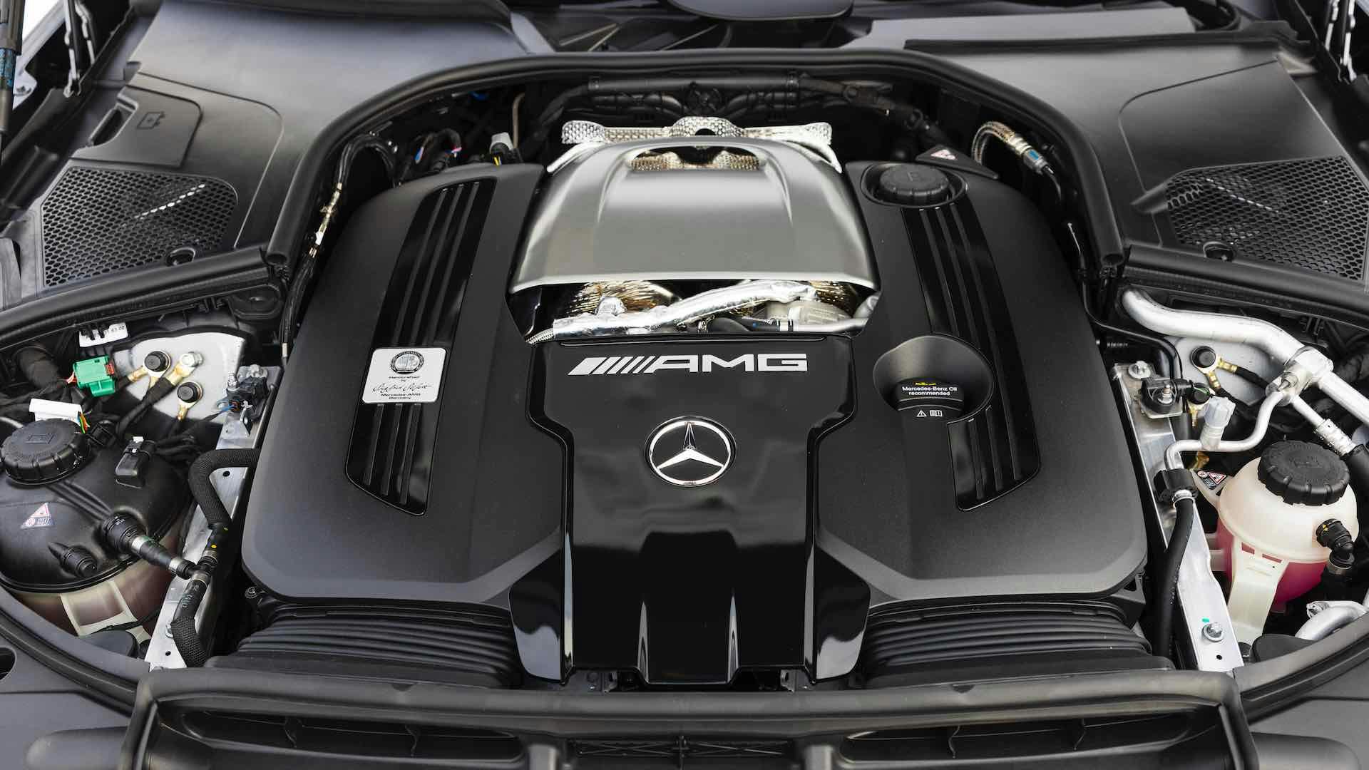 Mercedes-AMG S 63 E Performance, il motore V8