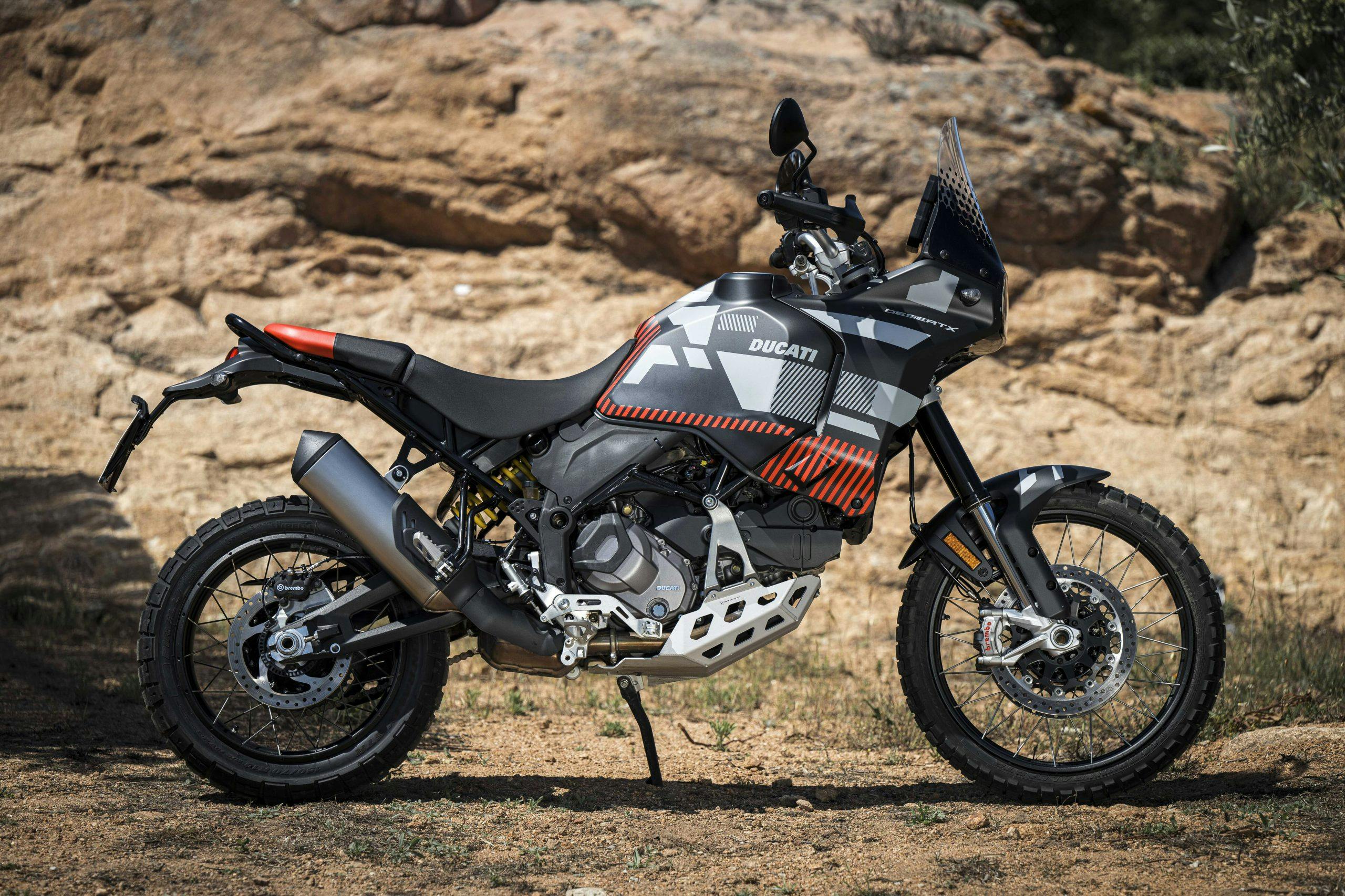 Ducati DesertX 2023 Audi Dakarian