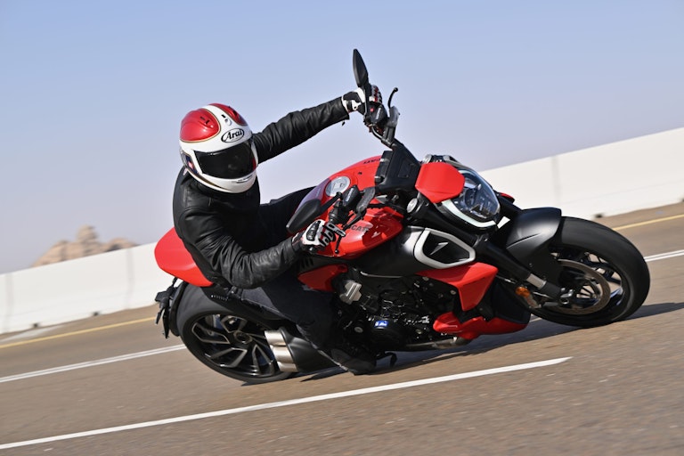Ducati Diavel V4 prova Marco Selvetti