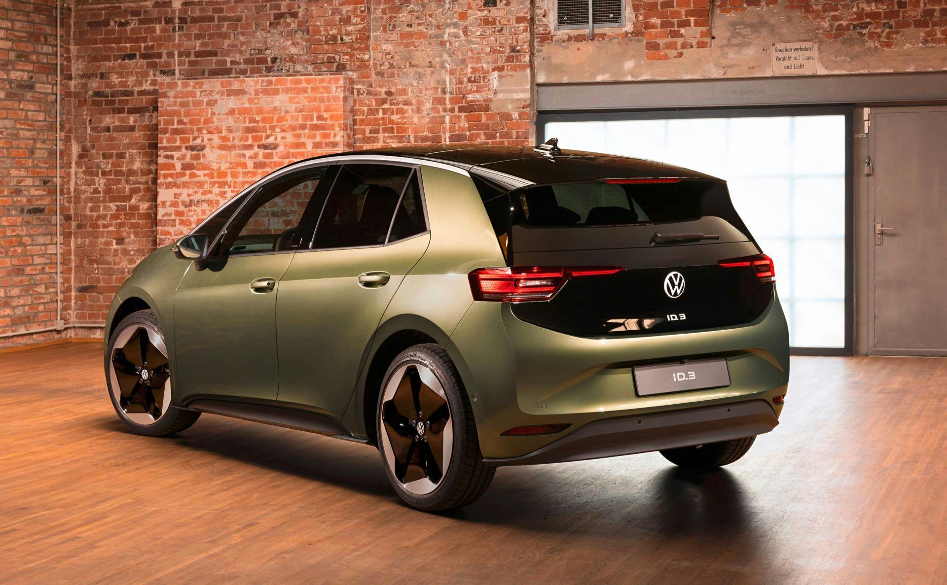 Volkswagen ID.3 restyling tre quarti posteriore