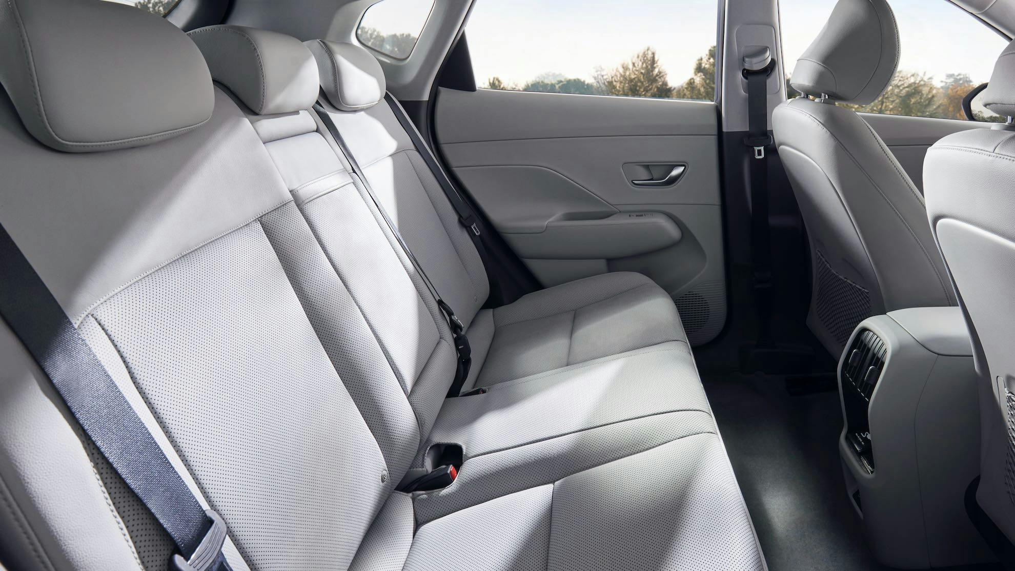 Hyundai Kona 2023, sedile posteriore
