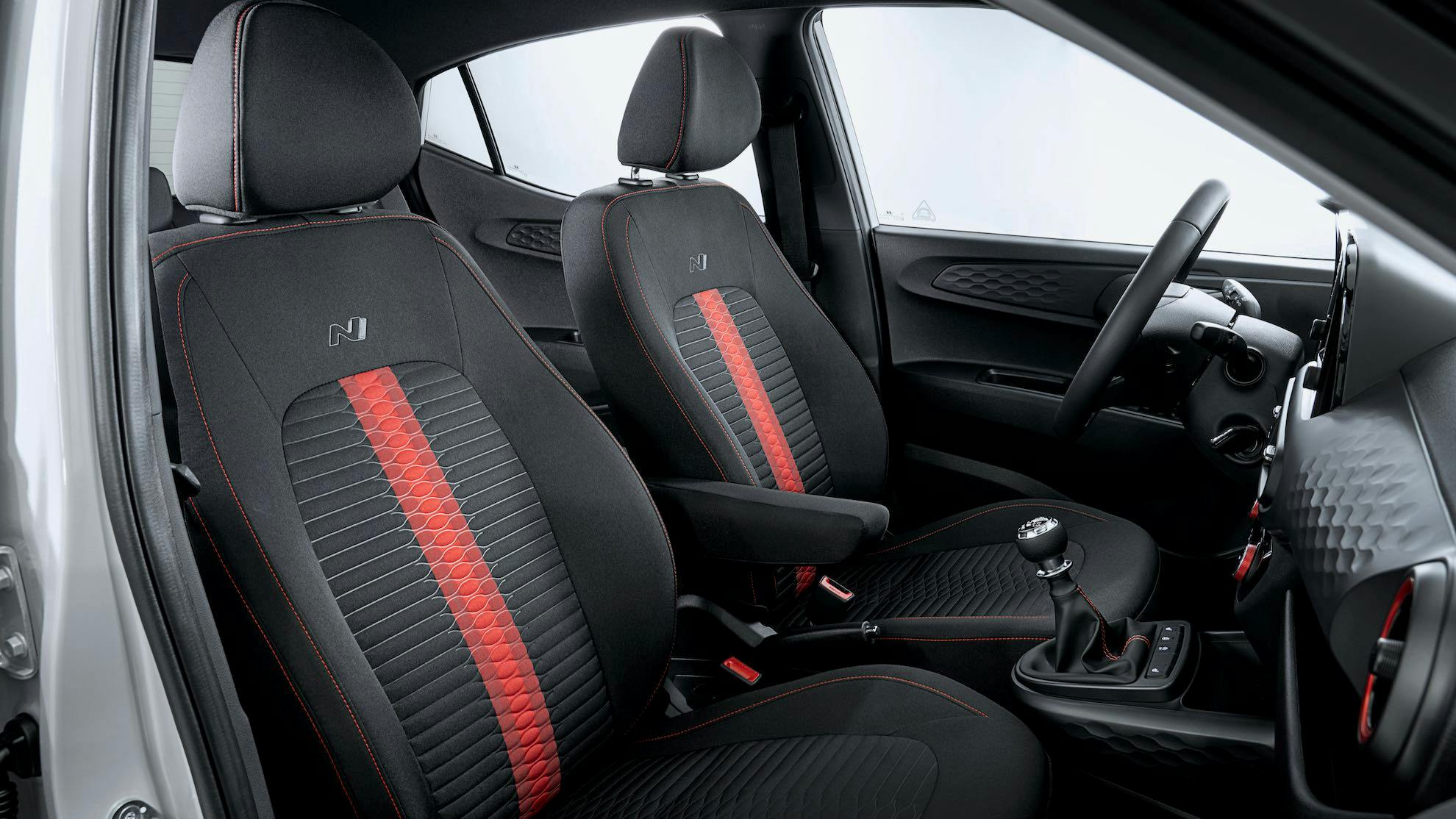 Nuova Hyundai i10 N -Line 2023, gli interni