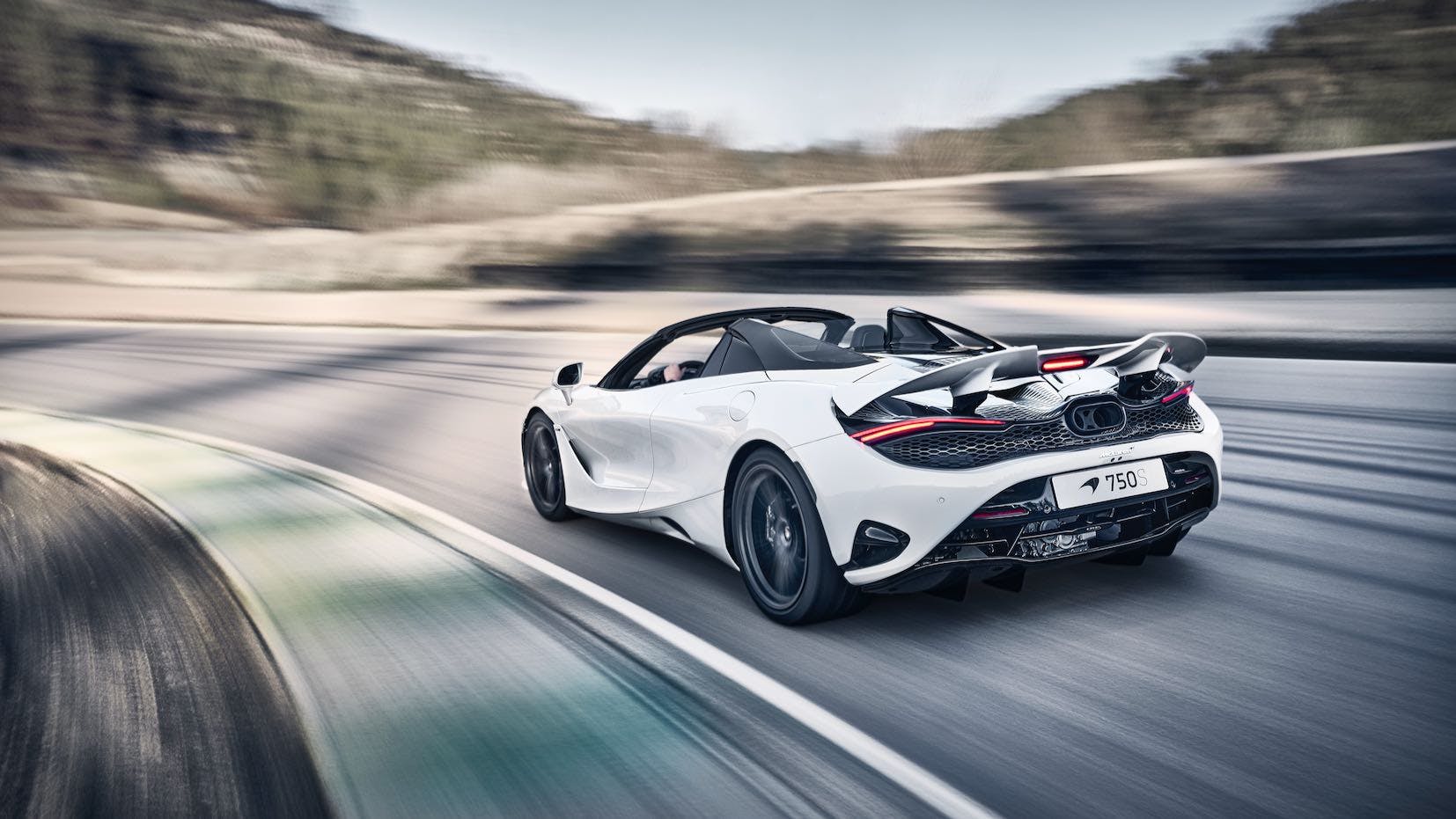 Nuova McLaren 750S spider