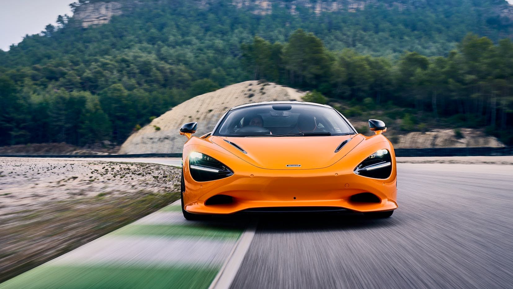 McLaren 750S coupé